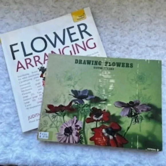 Flower‎ Drawing And Arranging Books Set Of 2 - Picture 1 of 10